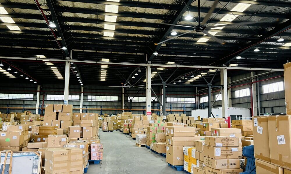 International logistics sorting in a modern warehouse
