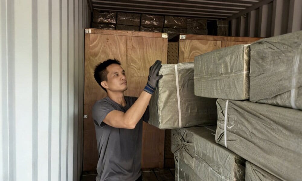 Manual handling of sensitive cargo for safety