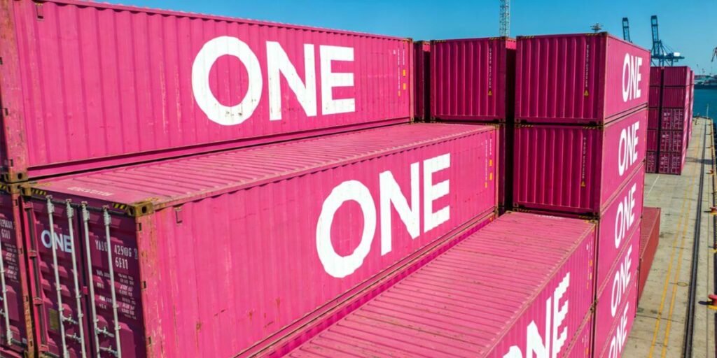 FCL and LCL shipping—do you know the difference? Learn costs, transit times, and how to choose the right ocean freight option.